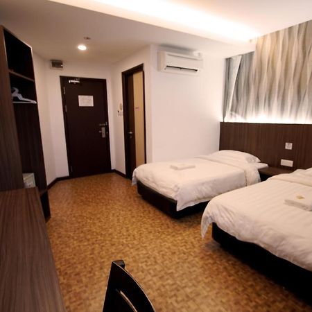 Pavilion Inn Miri Ngoại thất bức ảnh